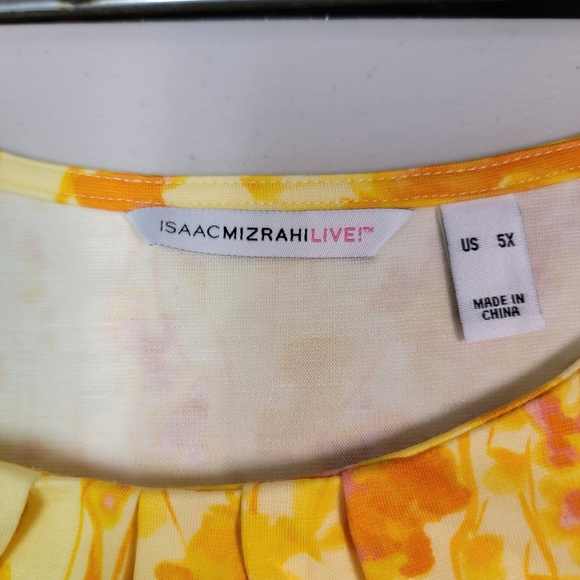 Isaac Mizrahi Live! Women's Printed Swing Sleeveless Top w Neck Detail Yellow 5X - Picture 3 of 6